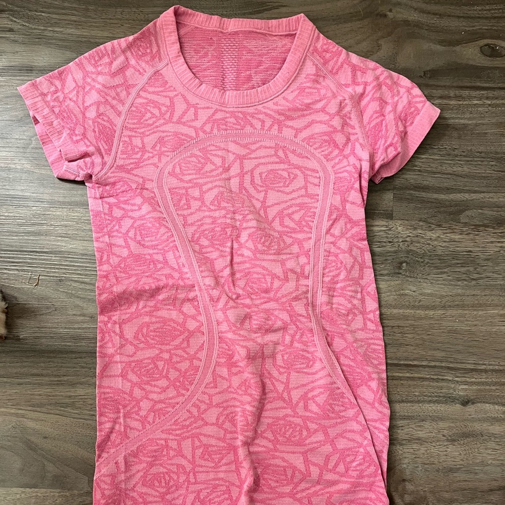 Lululemon Swiftly Tech Short Sleeve